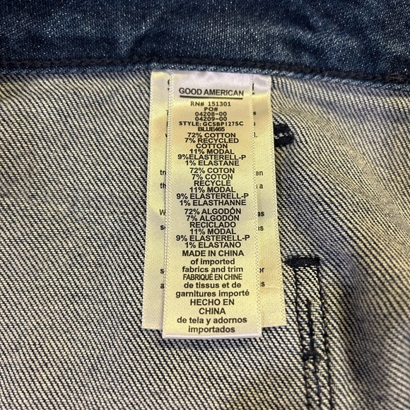 Good American Side Pocket Cutoff Shorts, size 24. - Picture 2 of 6